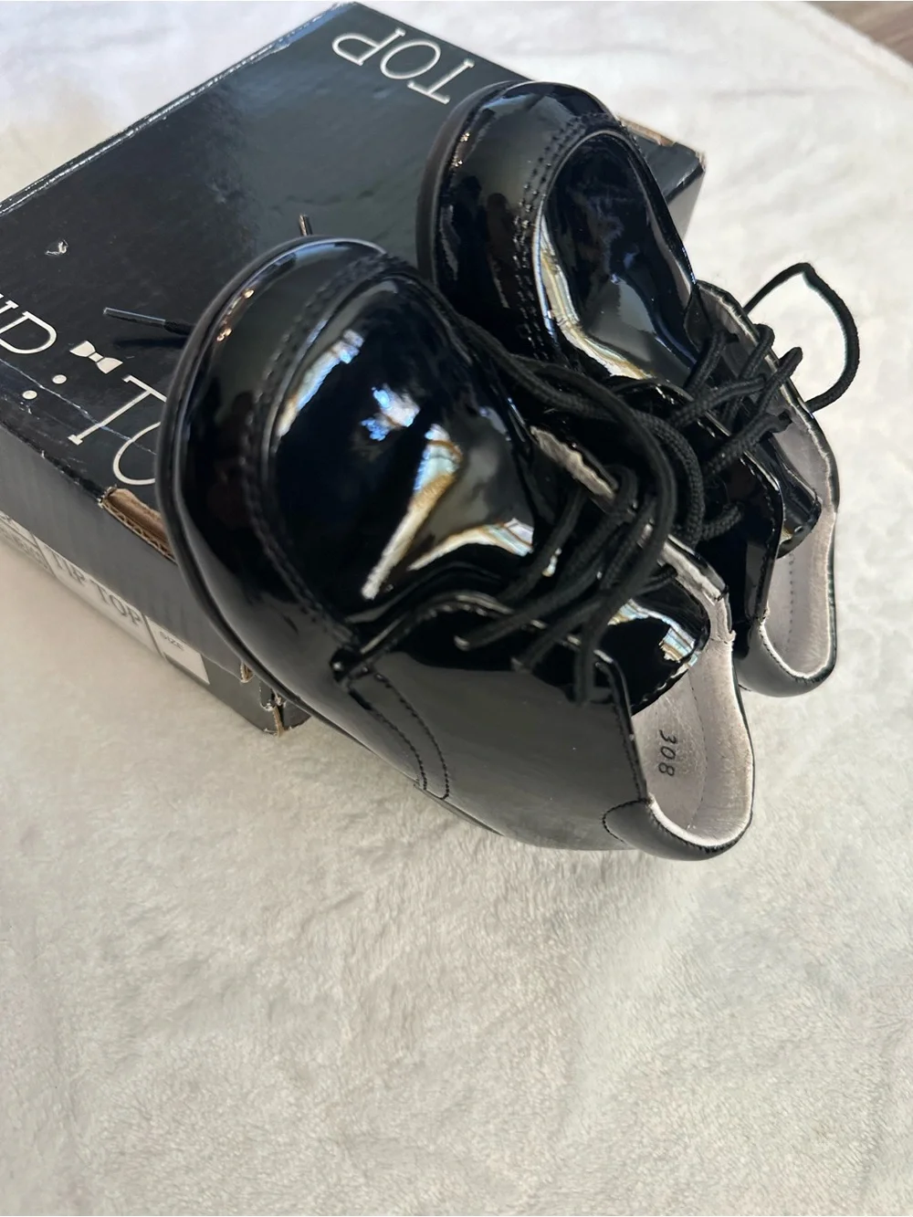 Tip Top Kids shiny patent